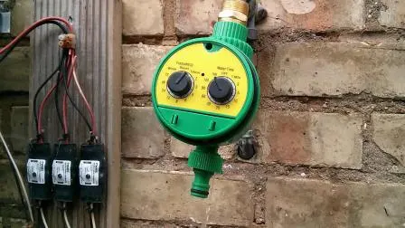 Irrigazione automatica elettrica da giardino con timer digitale per irrigazione